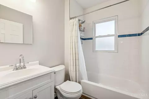 Bath - 2209 Crane Ave, Cincinnati, OH 45207 photo 3 of 3