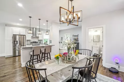 Dining - 2209 Crane Ave, Cincinnati, OH 45207 photo 2 of 2
