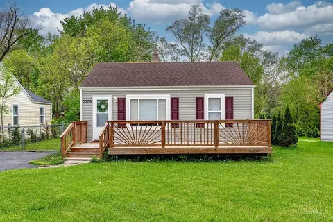 2206 Hawthorne St, Middletown, OH 45042