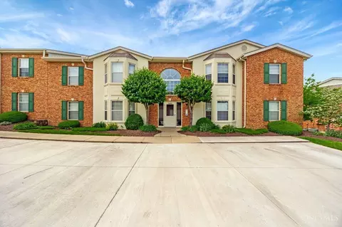 5483 Asbury Lake Dr, Cincinnati, OH 45247