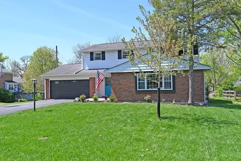 833 Strathcoma Dr, Cincinnati, OH 45255 photo 3