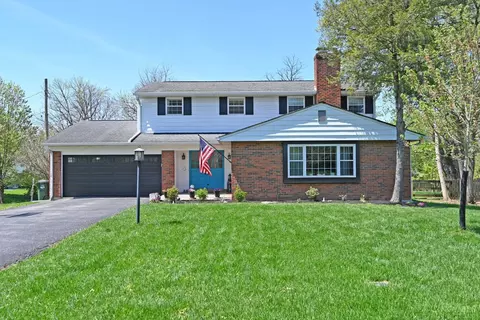 833 Strathcoma Dr, Cincinnati, OH 45255