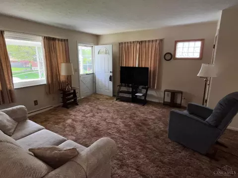 1194 Sugartree Ct, Cincinnati, OH 45231 photo 9