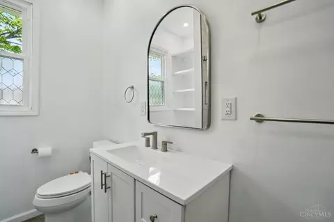Bath - 7000 Bramble Ave, Cincinnati, OH 45227 photo 1 of 3
