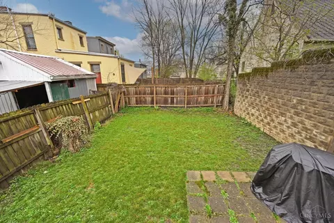 Exterior - 1638 Powers St, Cincinnati, OH 45223 photo 5 of 9