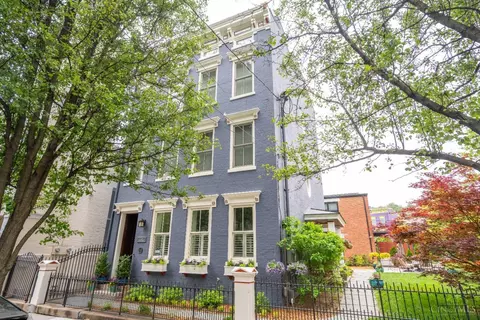 218 Orchard St, Cincinnati, OH 45202