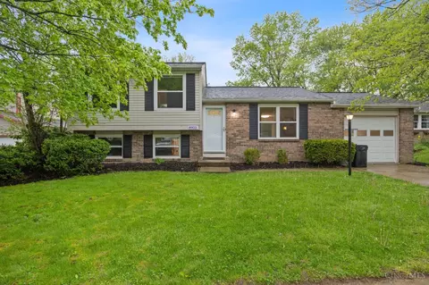 8903 Oxwood Ct, Maineville, OH 45039
