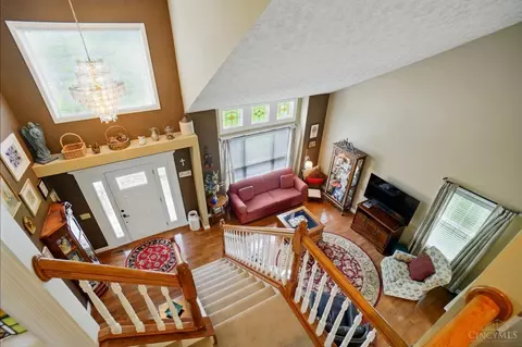 532 Kittery Ln, Cincinnati, OH 45255 photo 9