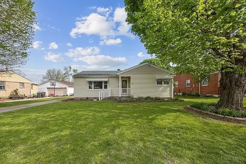 299 Constance Pl, Harrison, OH 45030 photo 2