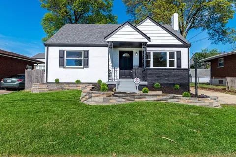 9111 Trinidad Dr, Cincinnati, OH 45231