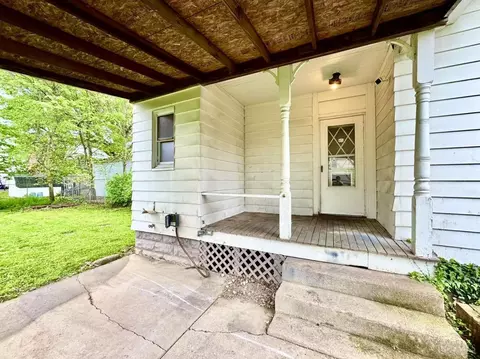 Exterior - 313 Walnut St, Reading, OH 45215 photo 5 of 9