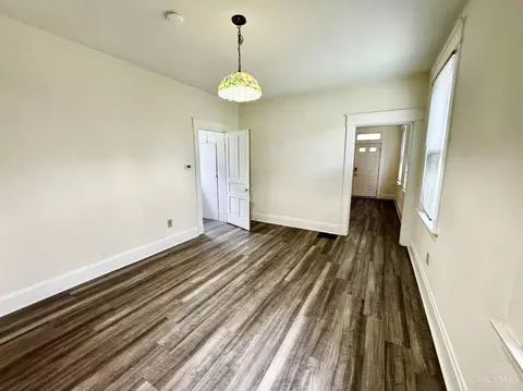 Living - 313 Walnut St, Reading, OH 45215 photo 2 of 3