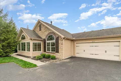 9207 Park Place Cir, West Chester, OH 45069
