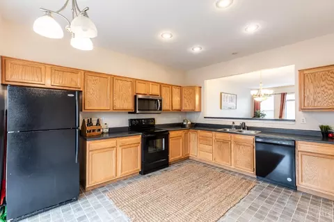514 Ezzard Charles Dr, Cincinnati, OH 45214 photo 17