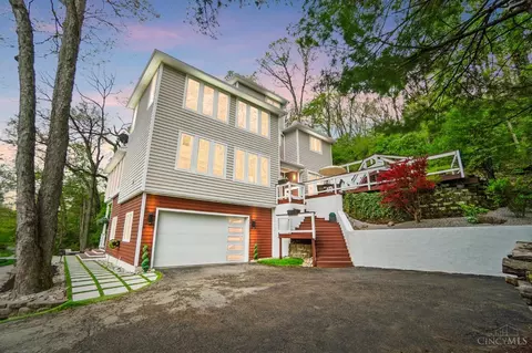 10717 Bentley Pass Ln, Symmes Twp, OH 45140