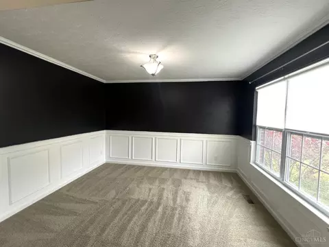 Living - 922 Conner Dr, Hamilton, OH 45013 photo 1 of 3