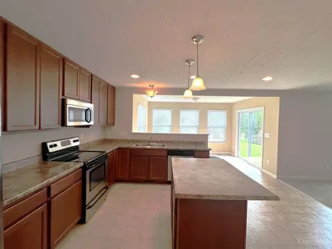 Kitchen - 922 Conner Dr, Hamilton, OH 45013 photo 1 of 3