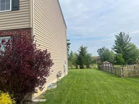 Exterior - 922 Conner Dr, Hamilton, OH 45013 photo 2 of 4
