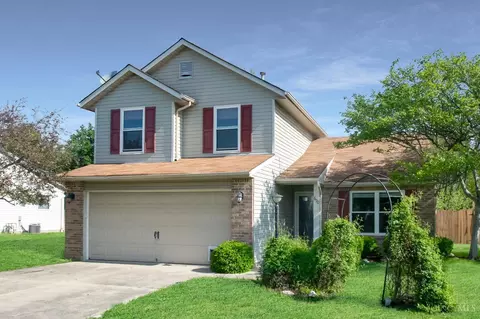 690 Bluebird Ln, Cincinnati, OH 45244
