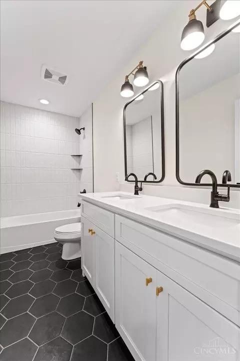 4015 Taylor Ave, Cincinnati, OH 45209 photo 41