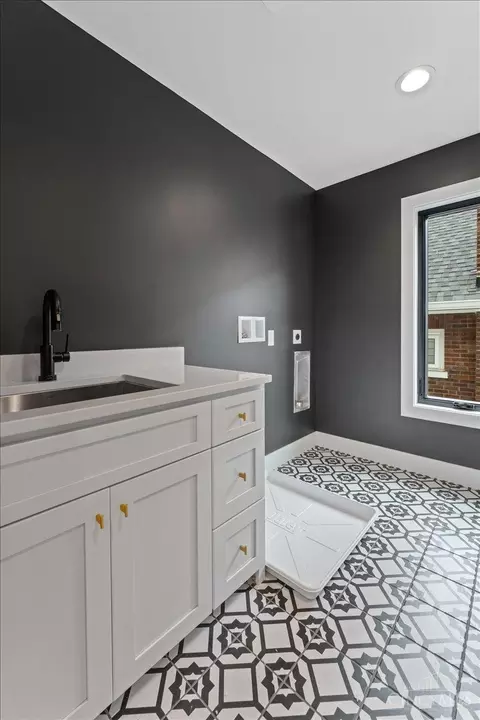 4015 Taylor Ave, Cincinnati, OH 45209 photo 42