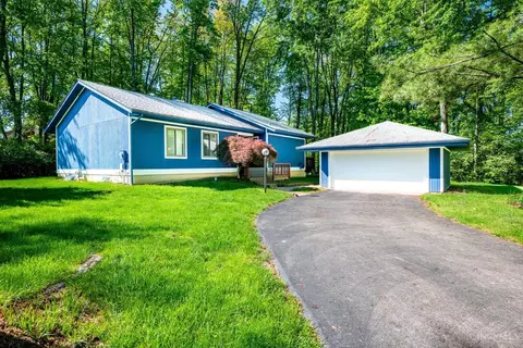 5672 Crooked Tree Ln, Milford, OH 45150