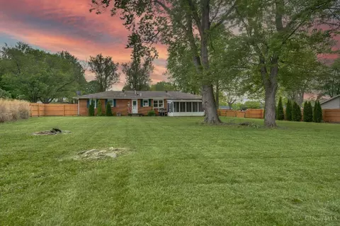 Exterior - 5982 Decker Rd, Franklin, OH 45005 photo 2 of 4