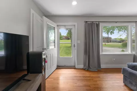 Entry Way - 5982 Decker Rd, Franklin, OH 45005 photo 1 of 4