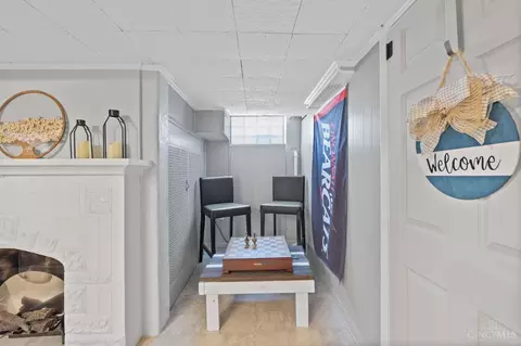 Entry Way - 3129 Dickinson Rd, Cincinnati, OH 45211 photo 2 of 2