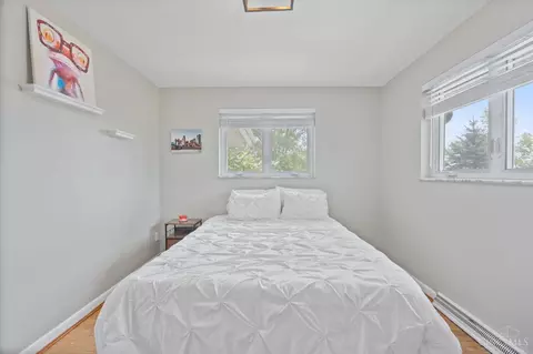 Bedroom - 3129 Dickinson Rd, Cincinnati, OH 45211 photo 4 of 8