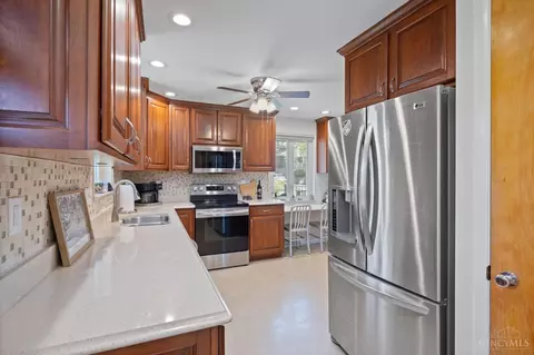 Kitchen - 3129 Dickinson Rd, Cincinnati, OH 45211 photo 2 of 2