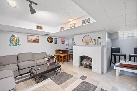 Living - 3129 Dickinson Rd, Cincinnati, OH 45211 photo 4 of 4