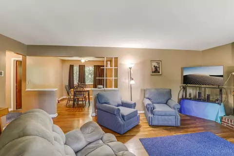 Living - 1236 Purcell Ave, Cincinnati, OH 45205 photo 5 of 5
