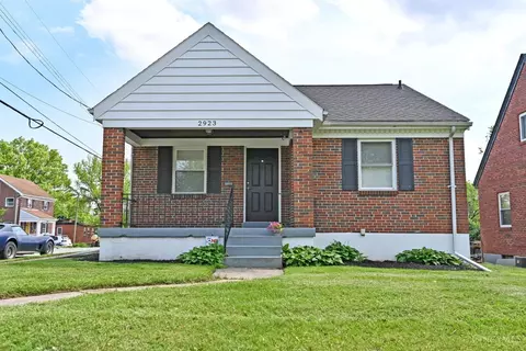 2923 Mapleleaf Ave, Cincinnati, OH 45212