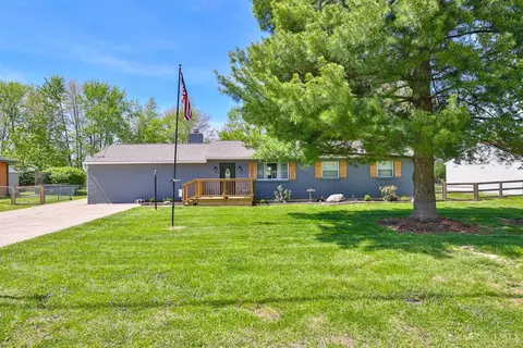 1824 Lois Ln, Goshen, OH 45122