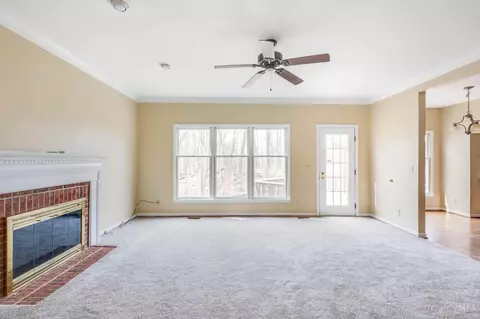 Living - 10931 Allenhurst Blvd, Blue Ash, OH 45241 photo 5 of 7