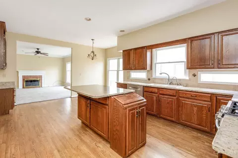 Kitchen - 10931 Allenhurst Blvd, Blue Ash, OH 45241 photo 3 of 5