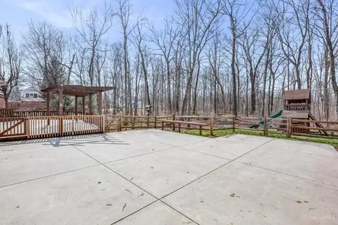 Exterior - 10931 Allenhurst Blvd, Blue Ash, OH 45241 photo 3 of 4