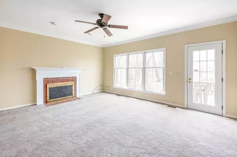 Living - 10931 Allenhurst Blvd, Blue Ash, OH 45241 photo 6 of 7