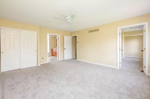 Bedroom - 10931 Allenhurst Blvd, Blue Ash, OH 45241 photo 2 of 5