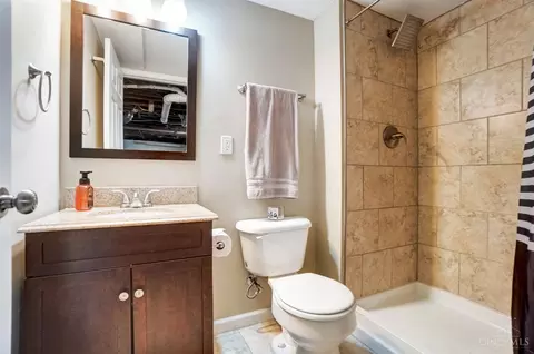 Bath - 4533 Orkney Ave, Cincinnati, OH 45209 photo 3 of 3
