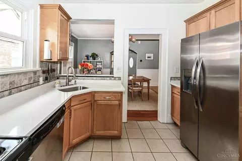 Kitchen - 4533 Orkney Ave, Cincinnati, OH 45209 photo 4 of 4