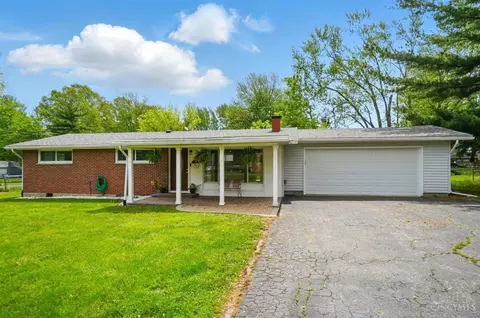 4472 Schoolhouse Rd, Batavia, OH 45103