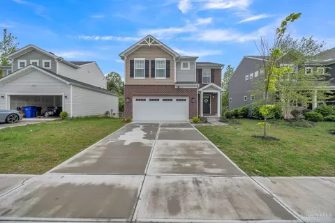 2141 Pine Valley Dr, Hamilton, OH 45013