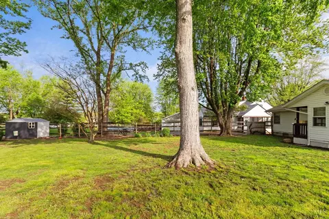 301 Mill St, Blanchester, OH 45107 photo 2