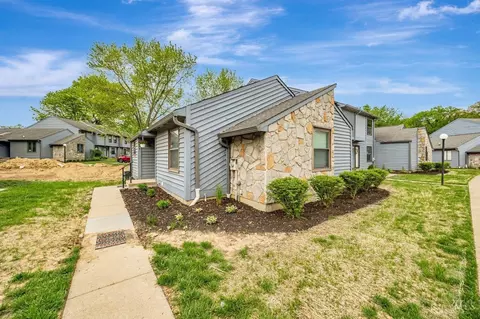 1093 Kensington Ln, Cincinnati, OH 45245