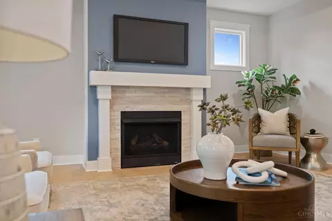 Living - 8641 Doris Pl, Cleves, OH 45002 photo 3 of 4