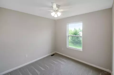 863 Ellery Dr, Cincinnati, OH 45245 photo 21