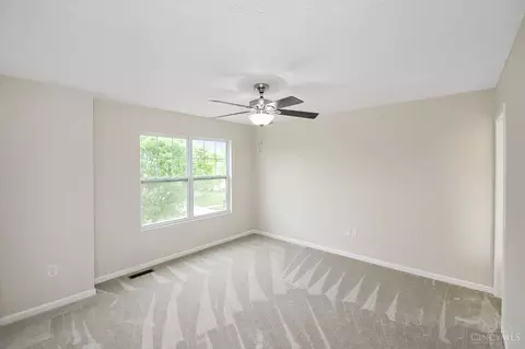 863 Ellery Dr, Cincinnati, OH 45245 photo 17