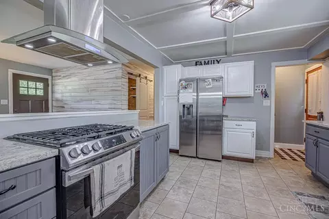 Kitchen - 708 Dair Ave, Harrison, OH 45030 photo 4 of 4